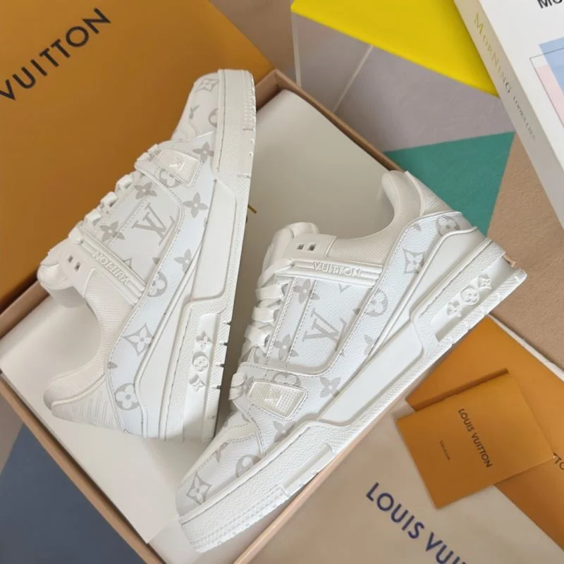 Louis Vuitton Trainer Sneaker Breathable 31730