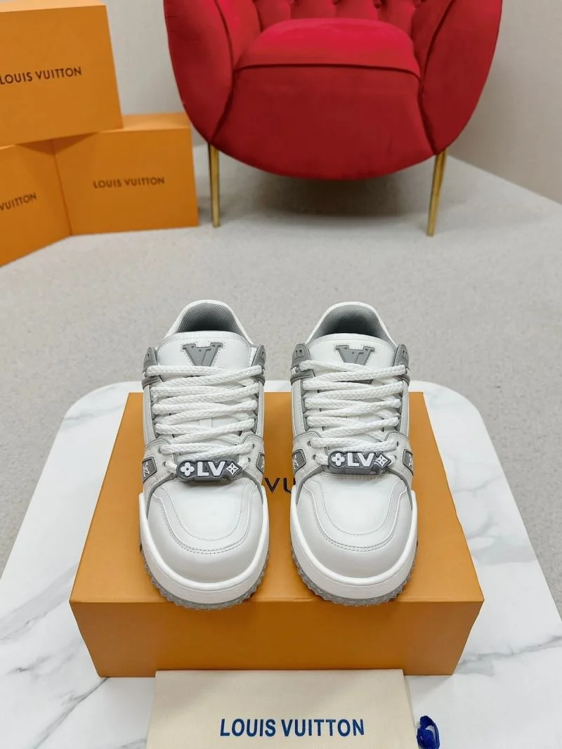 Louis Vuitton Trainer Sneaker Functional 31729