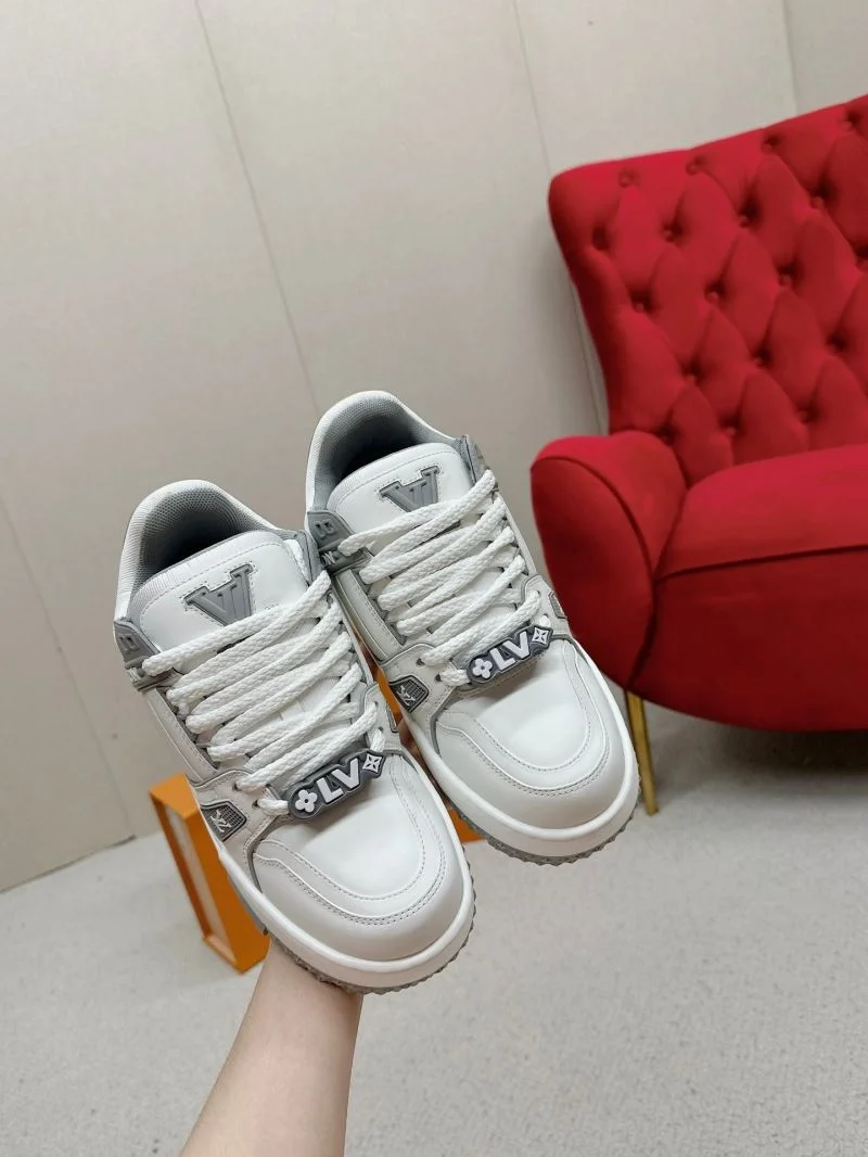 Louis Vuitton Trainer Sneaker Functional 31729