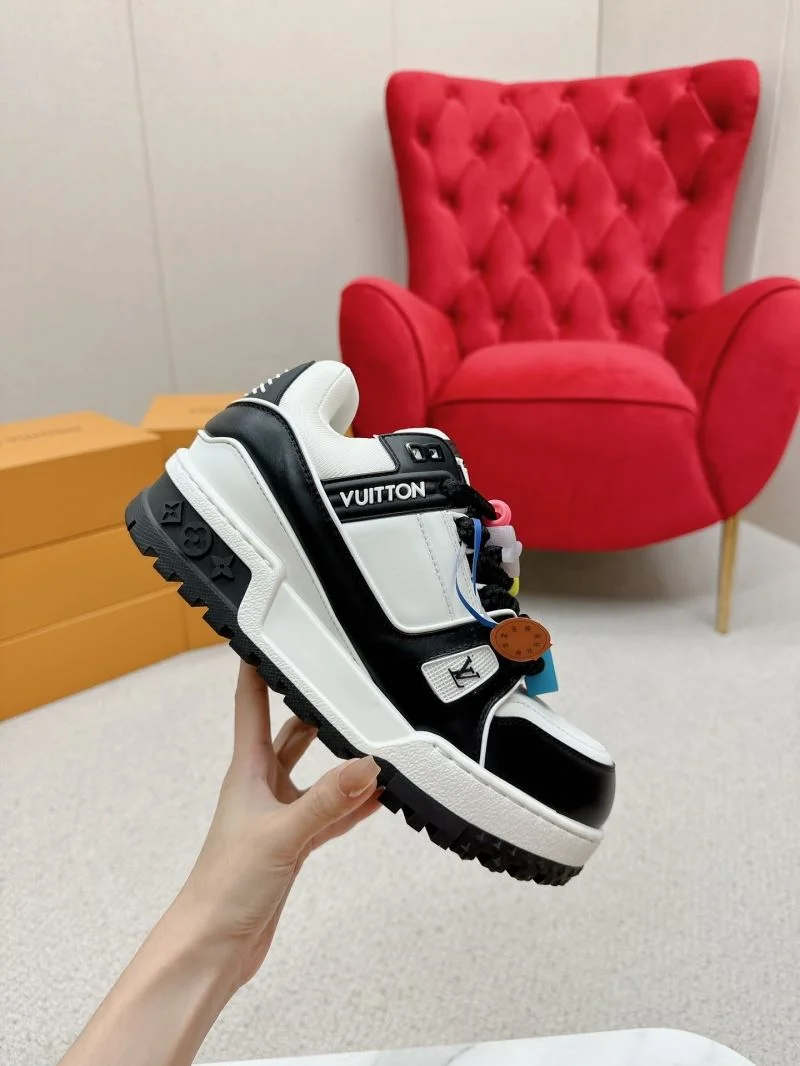 Louis Vuitton Trainer Sneaker MoistureWicking 31724