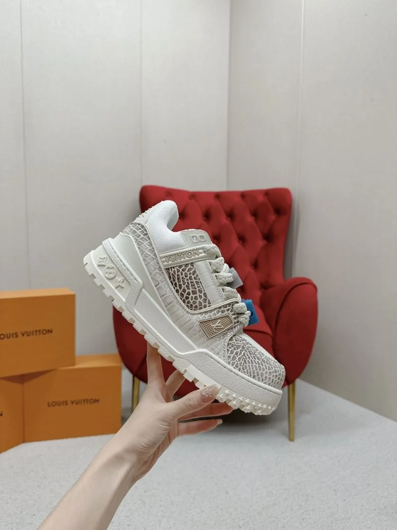 RelaxedFit Louis Vuitton Trainer Sneaker 31708