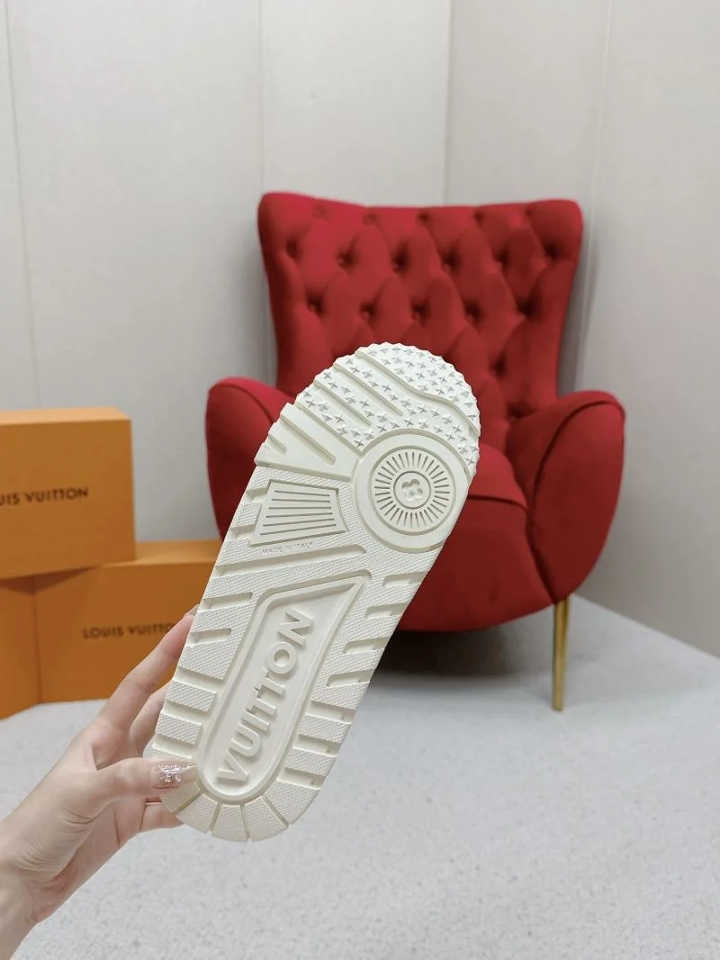 RelaxedFit Louis Vuitton Trainer Sneaker 31708