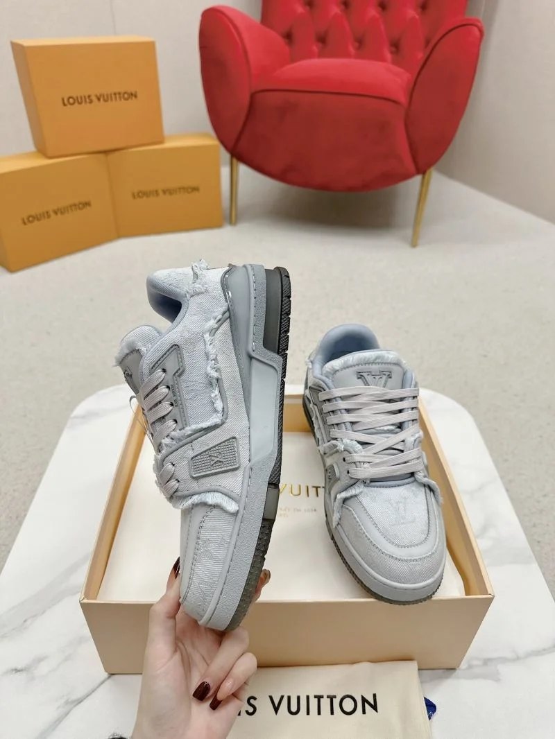 Contemporary Louis Vuitton Trainer Sneaker 31702