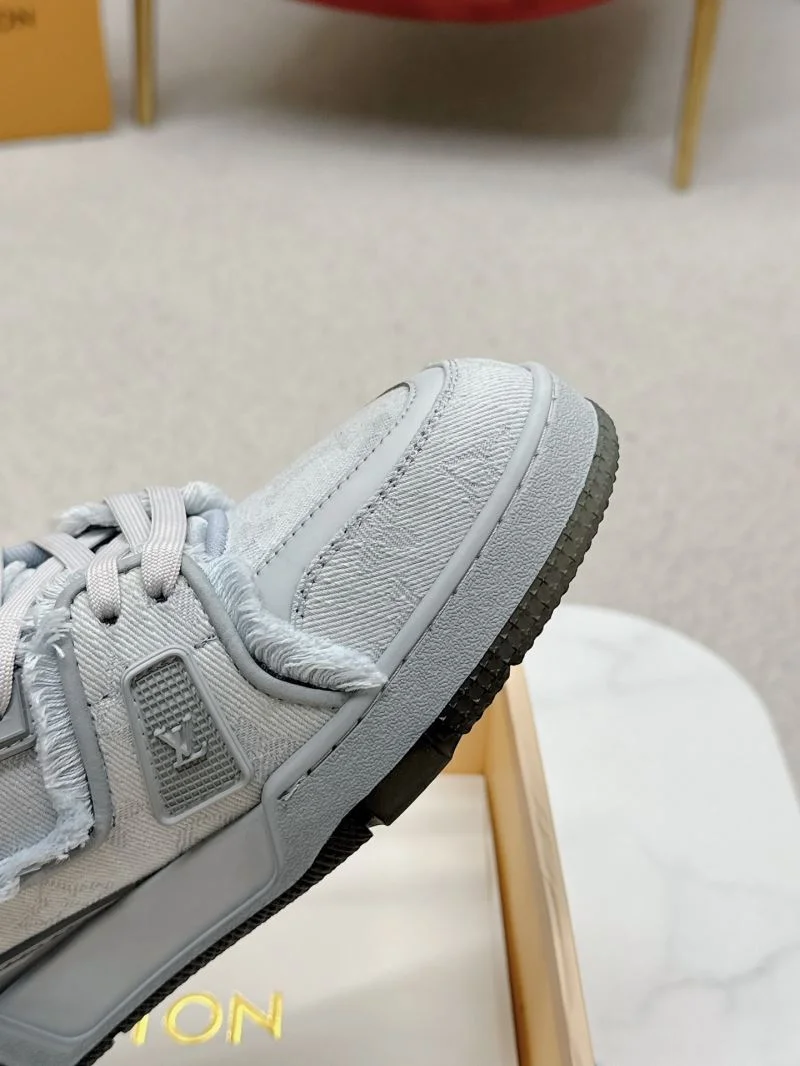Contemporary Louis Vuitton Trainer Sneaker 31702
