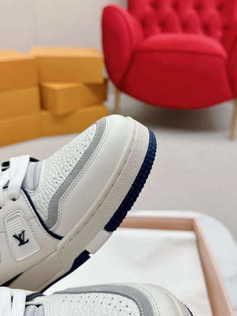 Louis Vuitton Trainer Sneaker Soft 31707