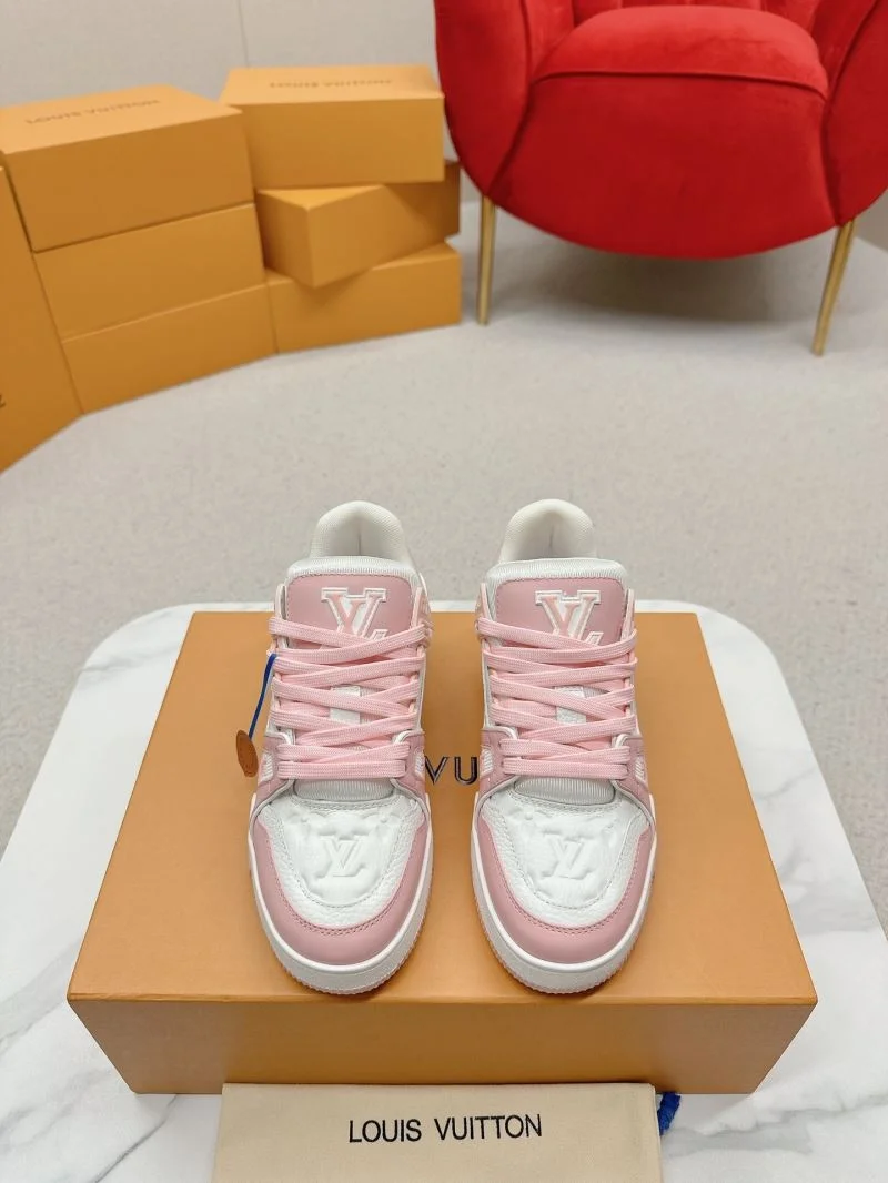 Louis Vuitton Trainer Sneaker Snug 31698