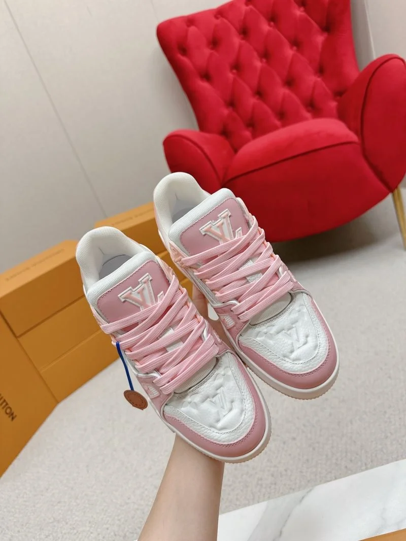 Louis Vuitton Trainer Sneaker Snug 31698