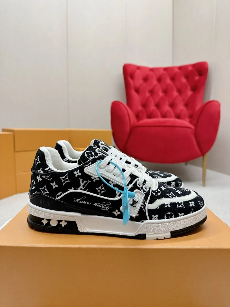 Practical Louis Vuitton Trainer Sneaker 31721