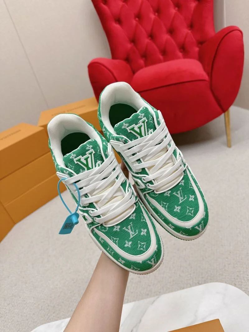 Louis Vuitton Trainer Sneaker Sleek 31710
