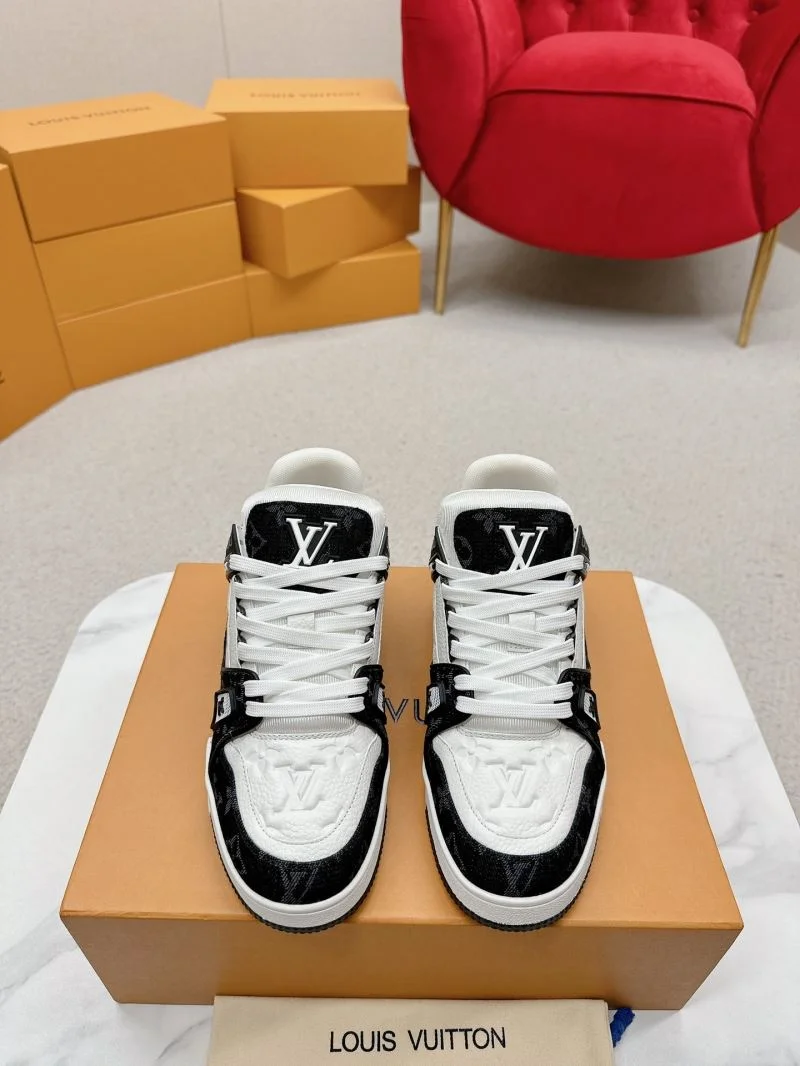 Louis Vuitton Trainer Sneaker Fashionable 31712