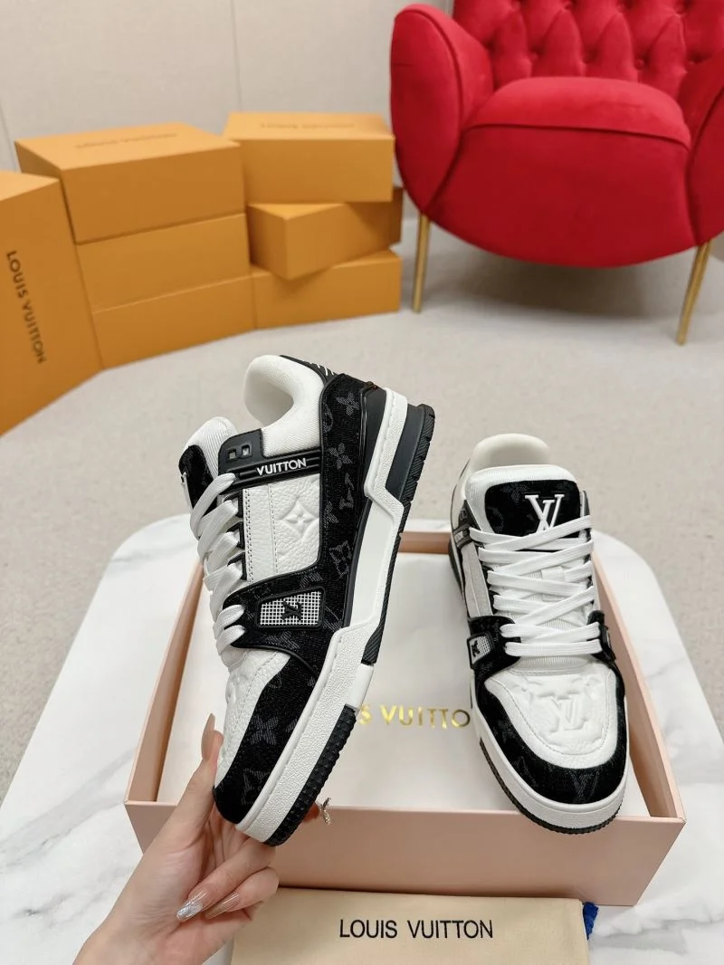 Louis Vuitton Trainer Sneaker Fashionable 31712