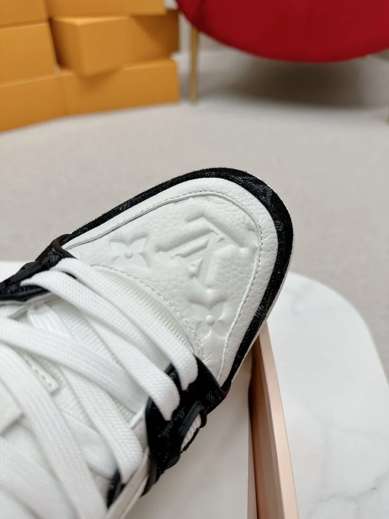 Louis Vuitton Trainer Sneaker Fashionable 31712