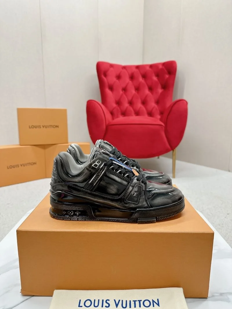 Louis Vuitton Trainer Sneaker DailyWear 31694