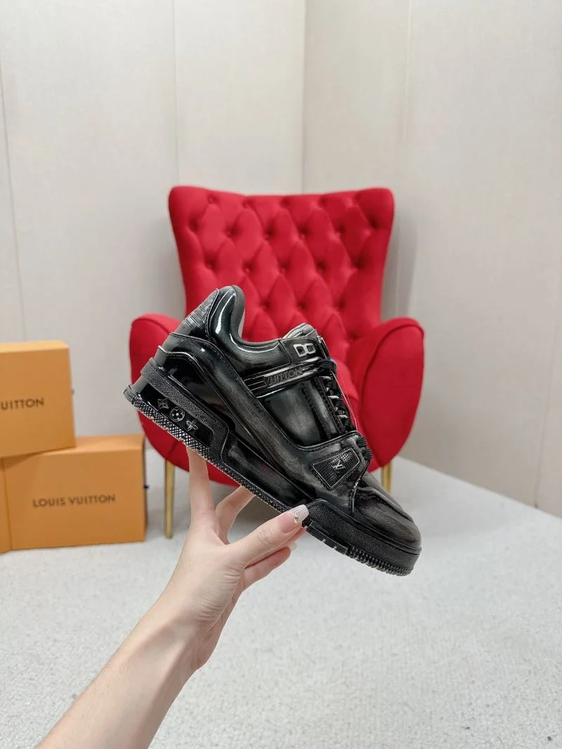 Louis Vuitton Trainer Sneaker DailyWear 31694