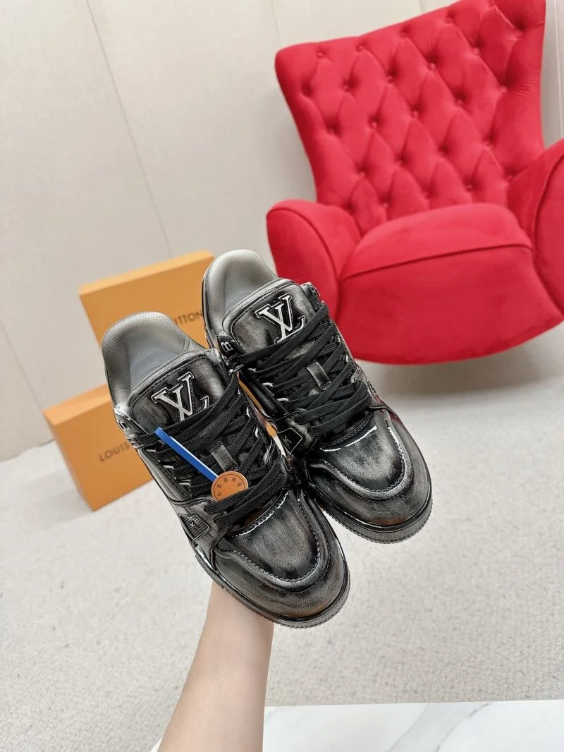 Louis Vuitton Trainer Sneaker DailyWear 31694