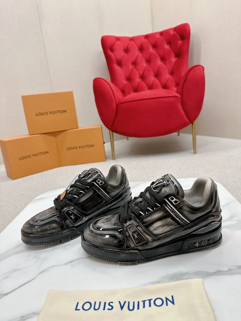 Louis Vuitton Trainer Sneaker DailyWear 31694