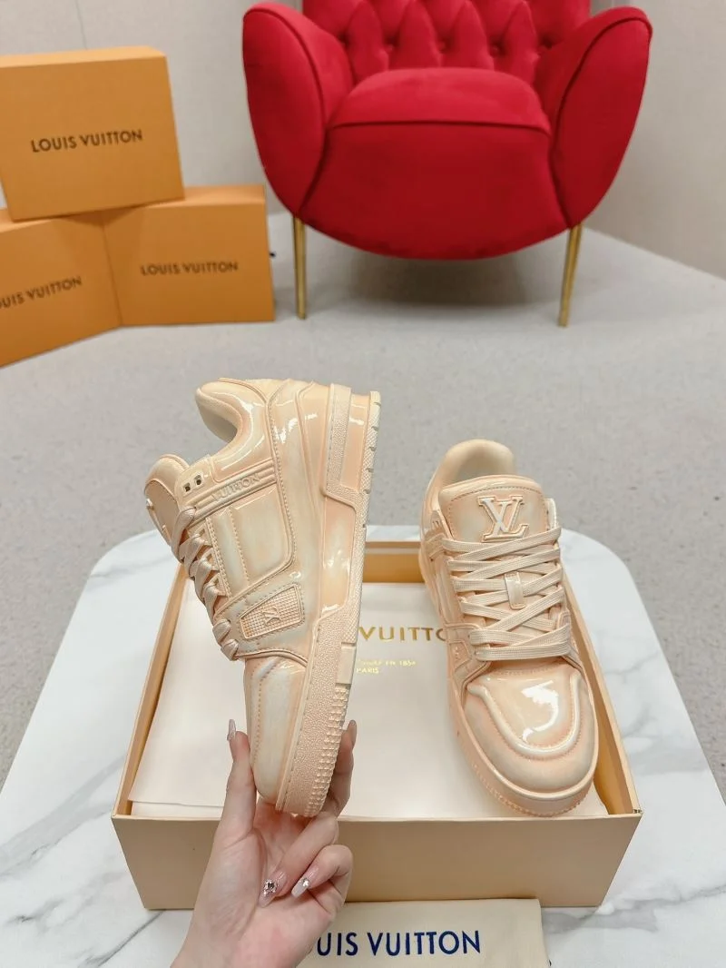Louis Vuitton Trainer Sneaker Elegant 31689