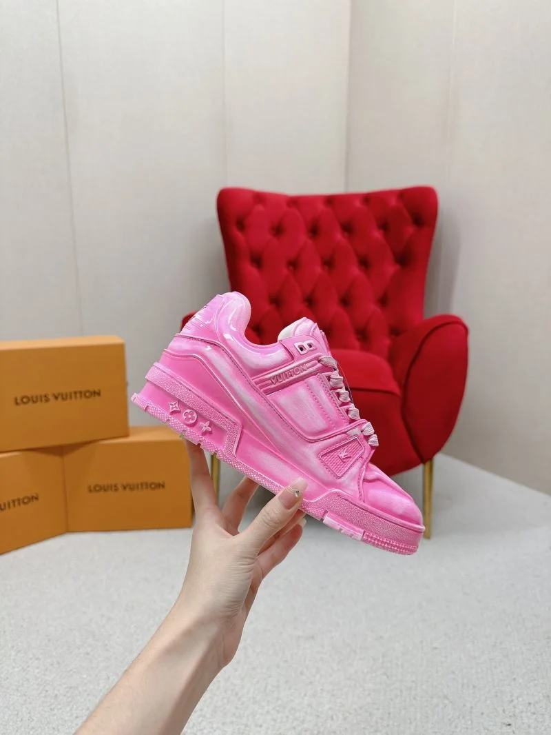 Compact Louis Vuitton Trainer Sneaker 31687