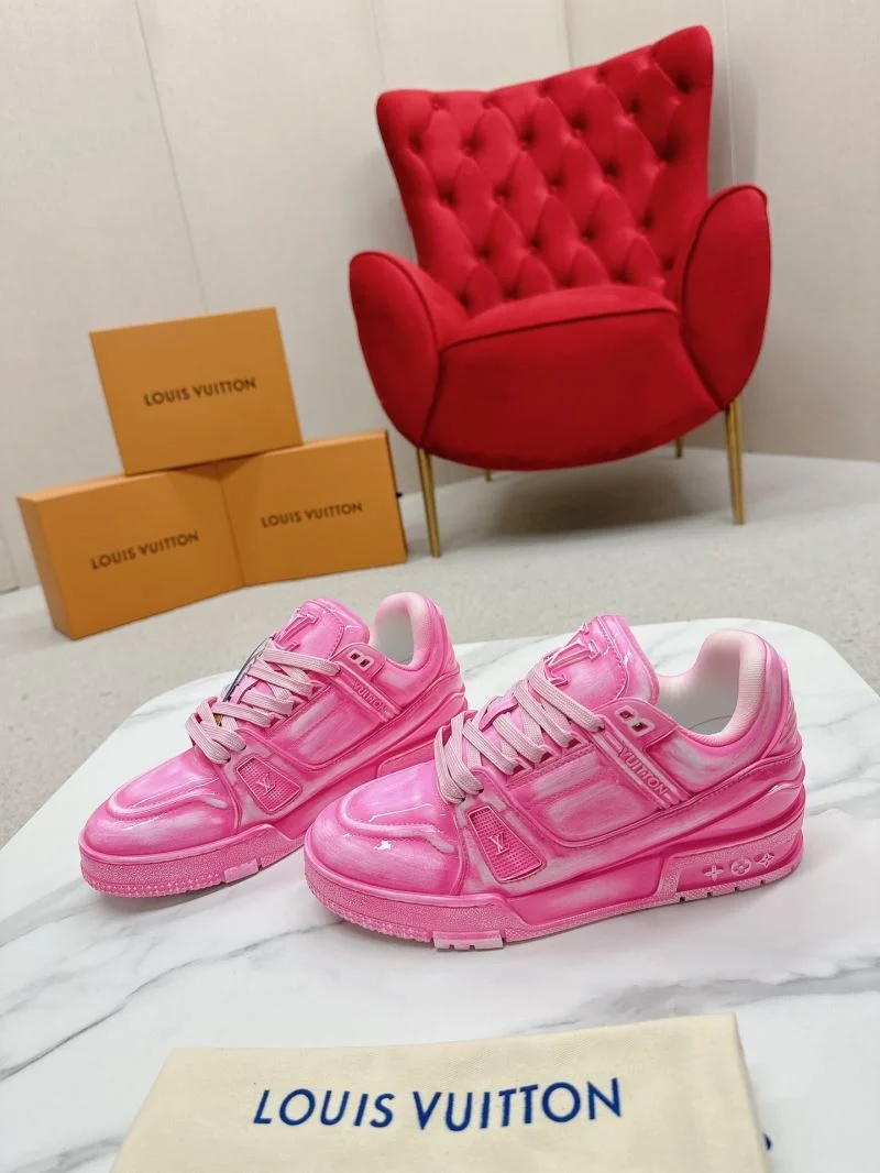 Compact Louis Vuitton Trainer Sneaker 31687