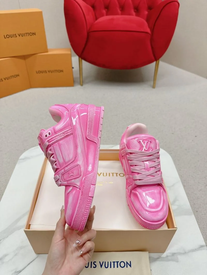 Compact Louis Vuitton Trainer Sneaker 31687