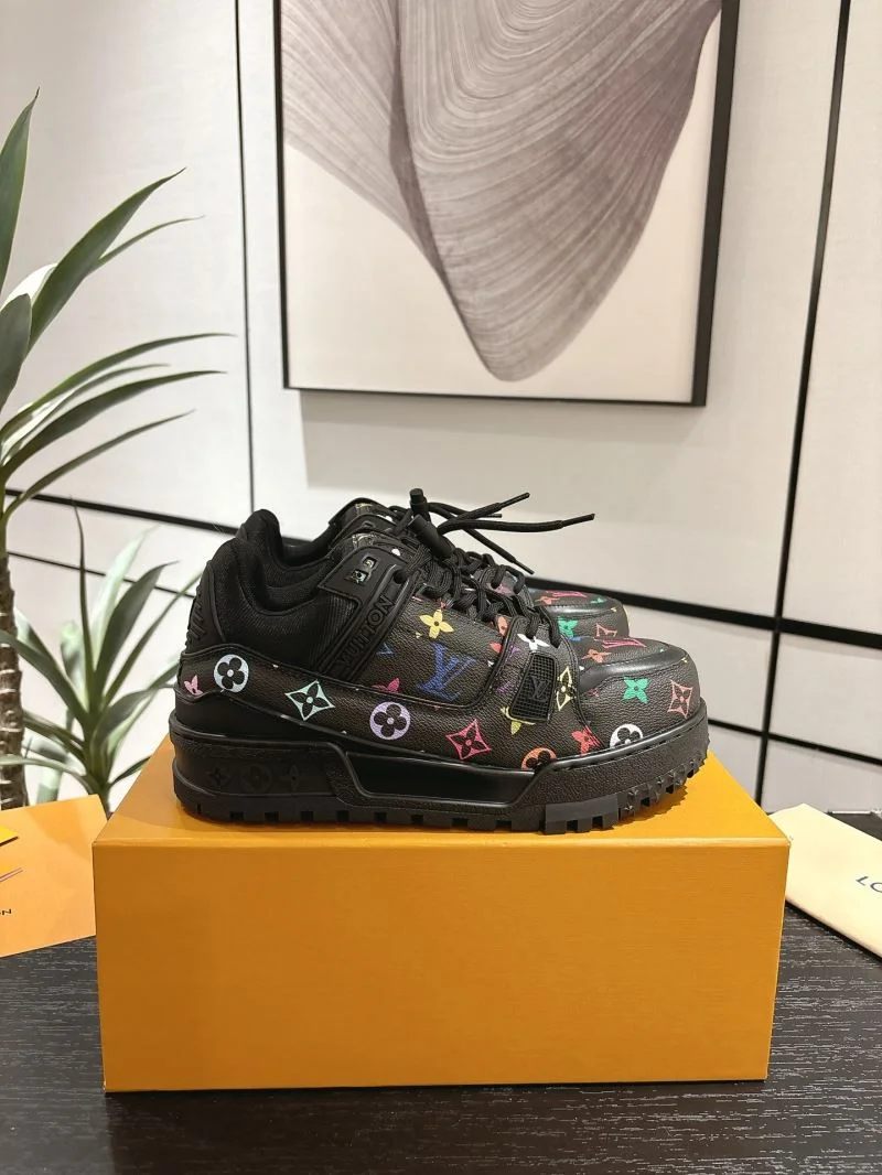 Louis Vuitton Trainer Sneaker Classic 31686