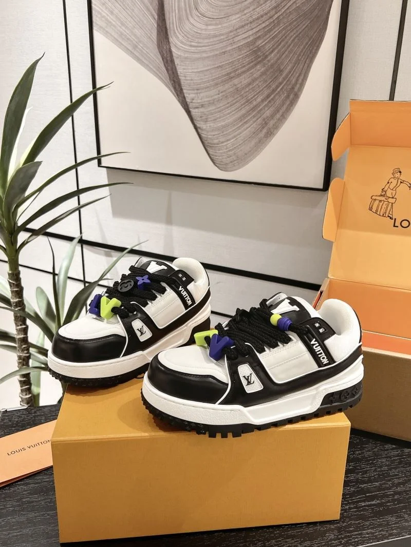 Louis Vuitton Trainer Sneaker Sleek 31685