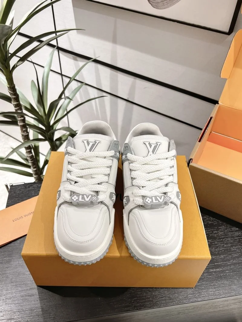 Durable Louis Vuitton Trainer Sneaker 31681