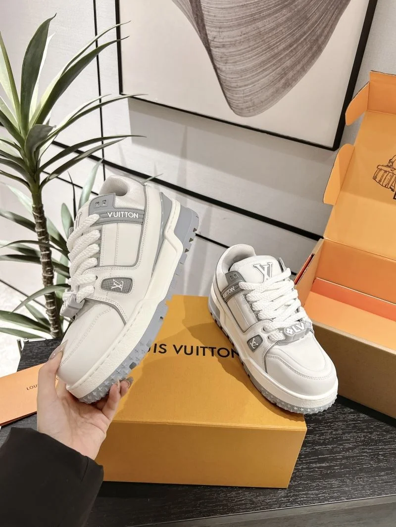 Durable Louis Vuitton Trainer Sneaker 31681