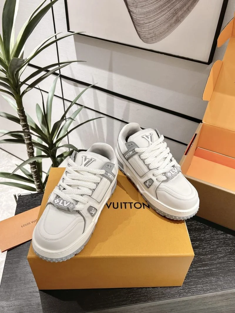 Durable Louis Vuitton Trainer Sneaker 31681