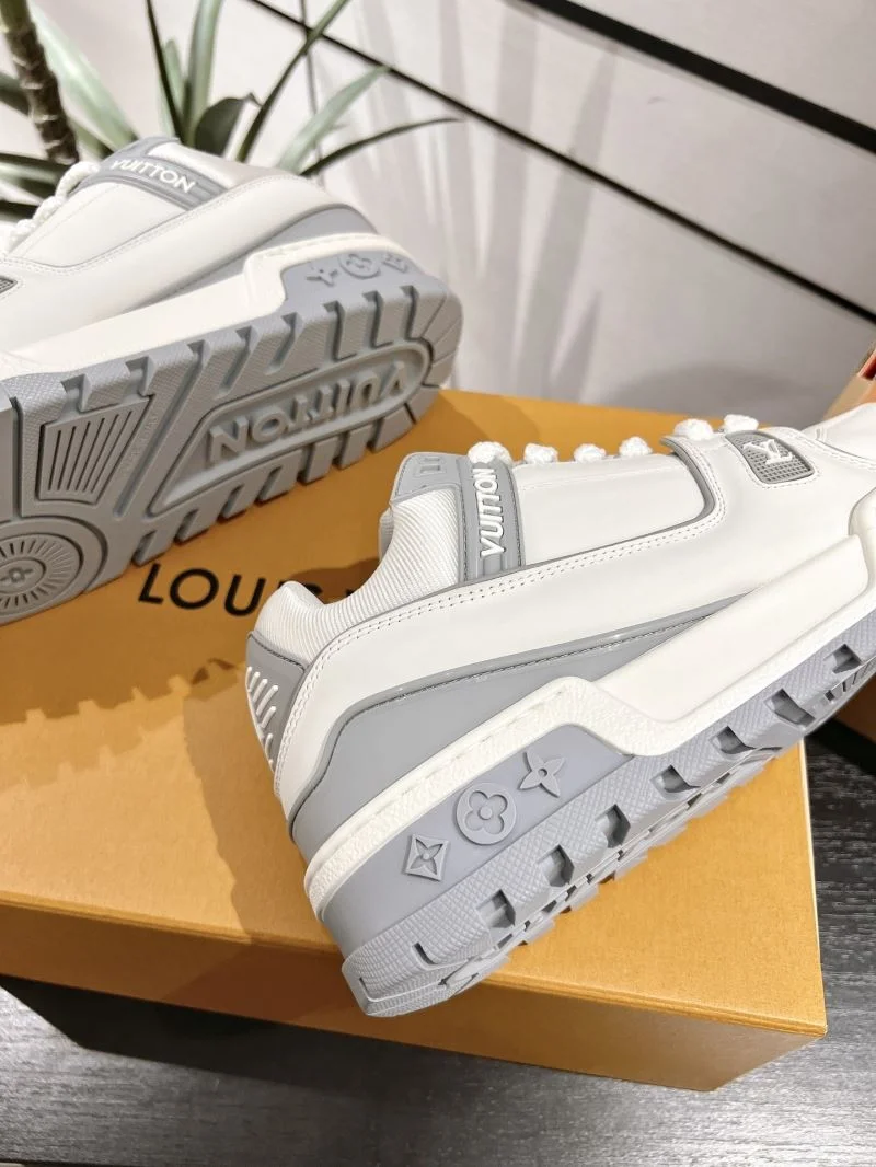 Durable Louis Vuitton Trainer Sneaker 31681