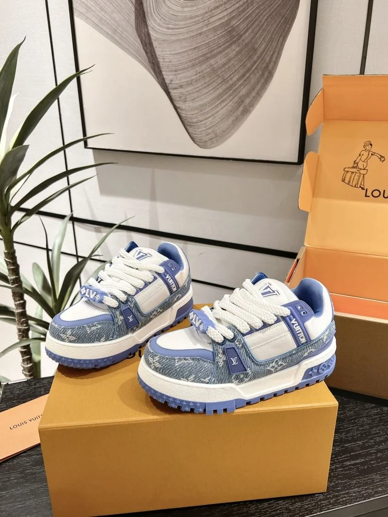 Stylish Louis Vuitton Trainer Sneaker 31680