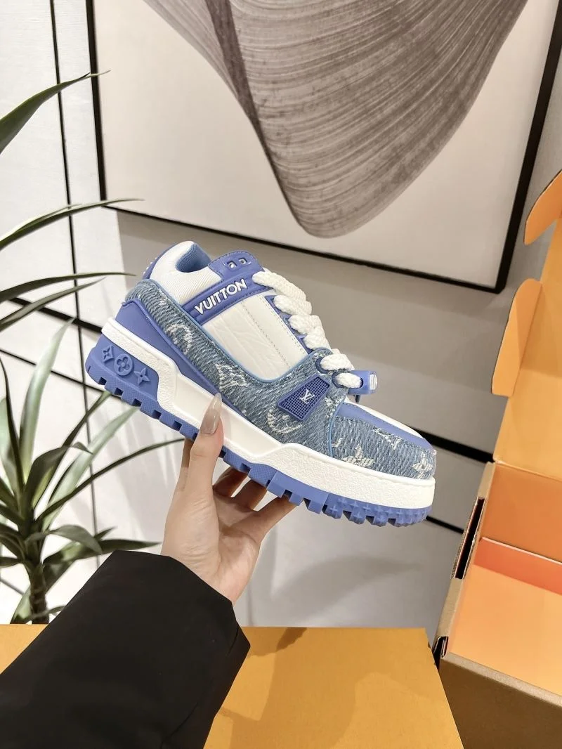 Stylish Louis Vuitton Trainer Sneaker 31680