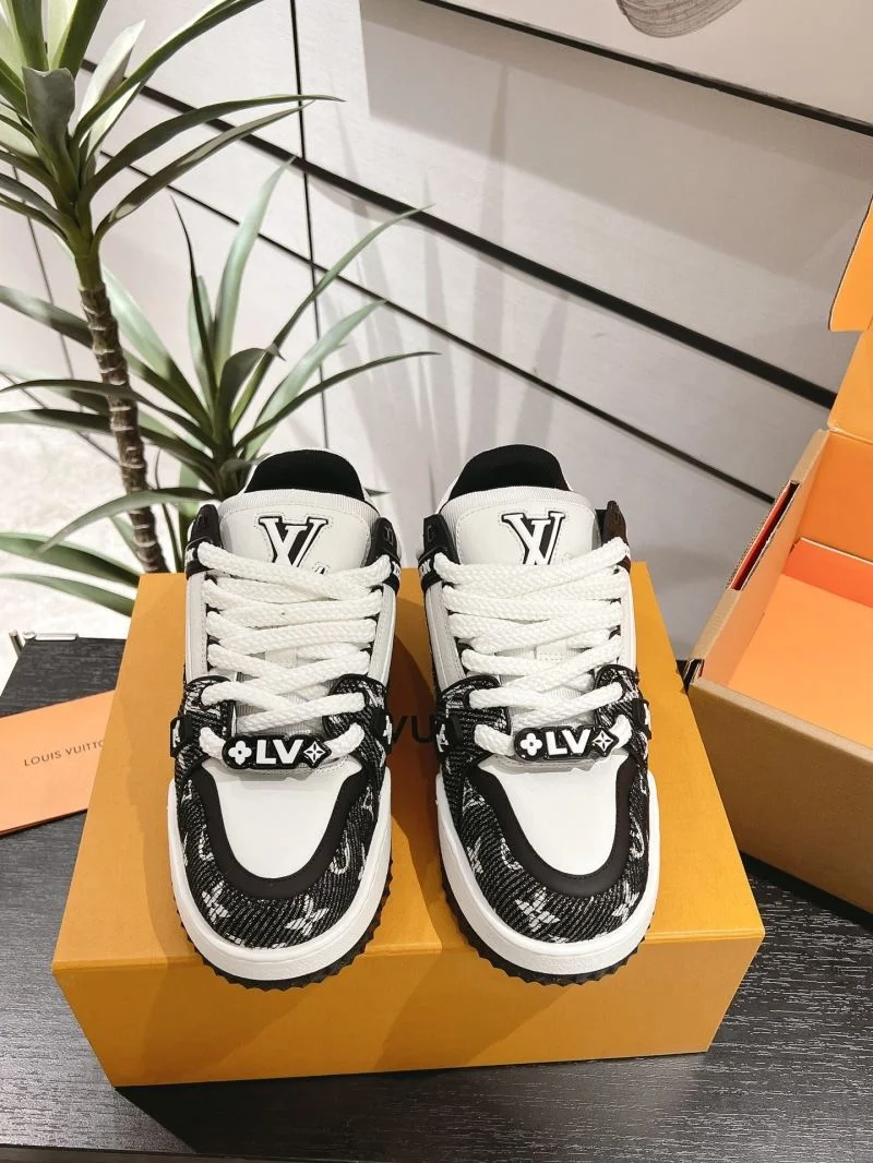 Louis Vuitton Trainer Sneaker ZipUp 31682