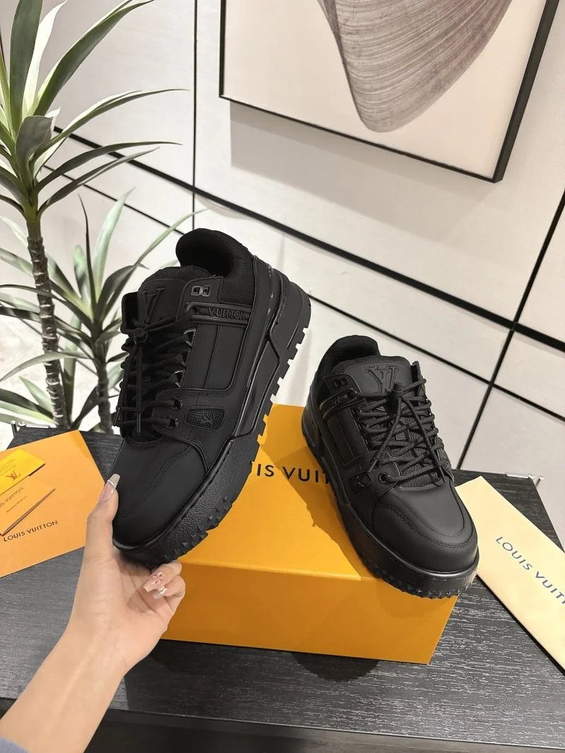 Louis Vuitton Trainer Sneaker Bright 31670