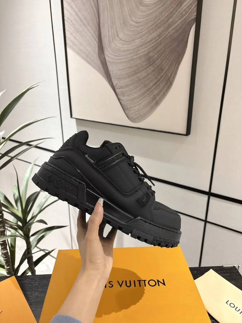 Louis Vuitton Trainer Sneaker Bright 31670