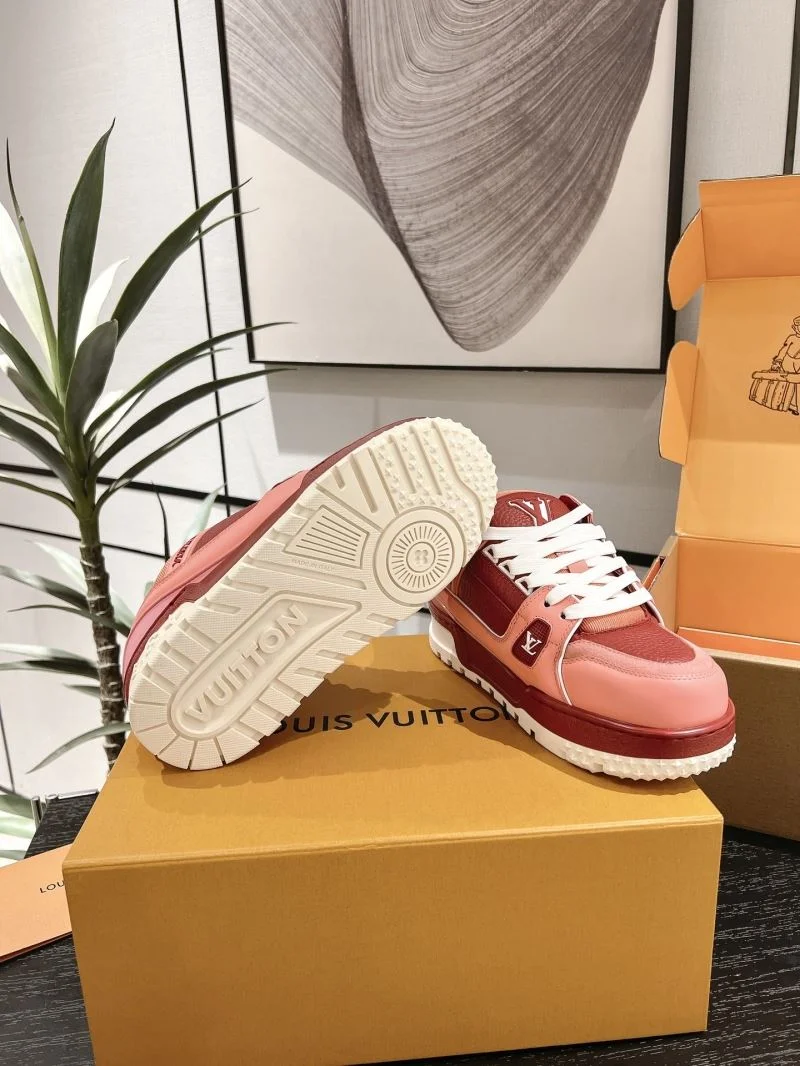 Neat Louis Vuitton Trainer Sneaker 31661