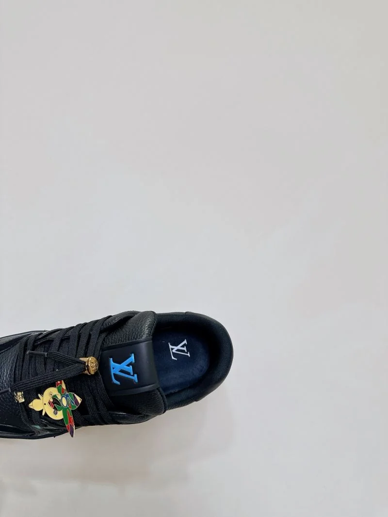 Trendsetting Louis Vuitton Trainer Sneaker 31674