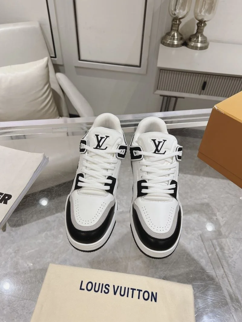 Classic Louis Vuitton Trainer Sneaker 31655