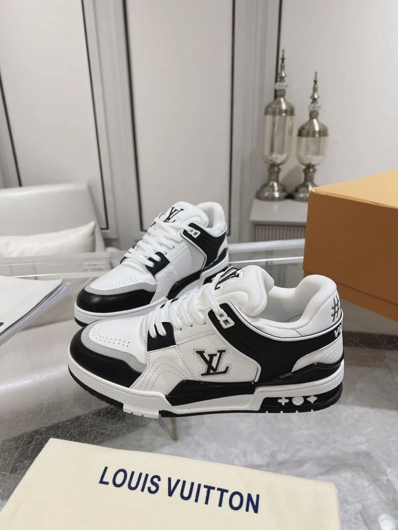 Classic Louis Vuitton Trainer Sneaker 31655