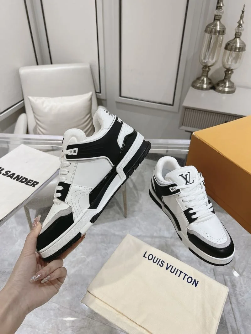 Classic Louis Vuitton Trainer Sneaker 31655