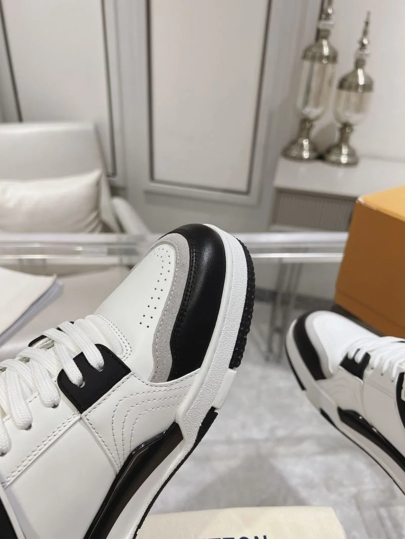 Classic Louis Vuitton Trainer Sneaker 31655