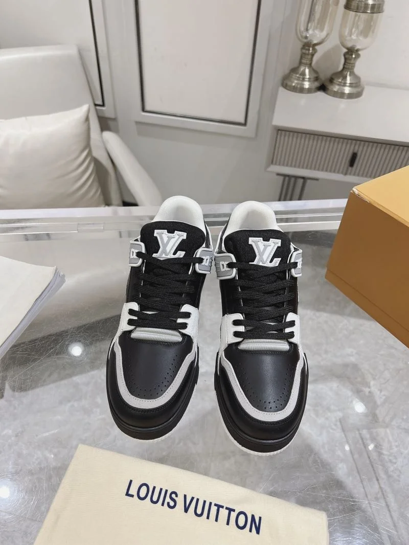 Louis Vuitton Trainer Sneaker Original 31657