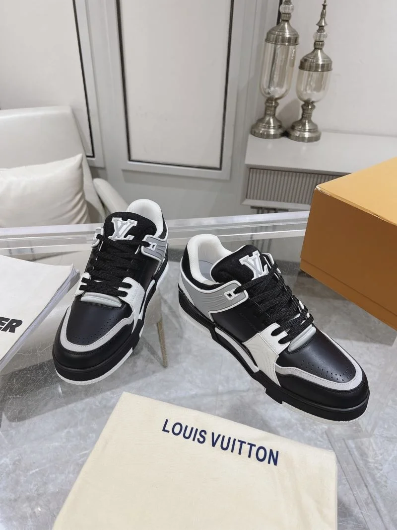 Louis Vuitton Trainer Sneaker Original 31657
