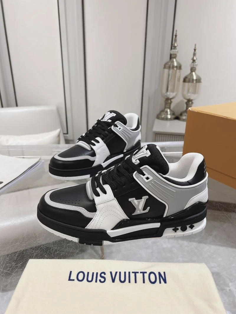 Louis Vuitton Trainer Sneaker Original 31657