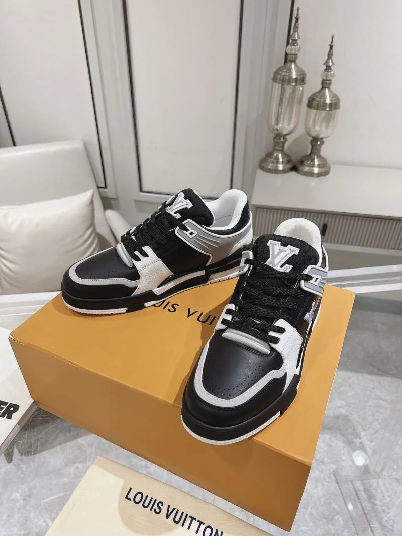 Louis Vuitton Trainer Sneaker Original 31657