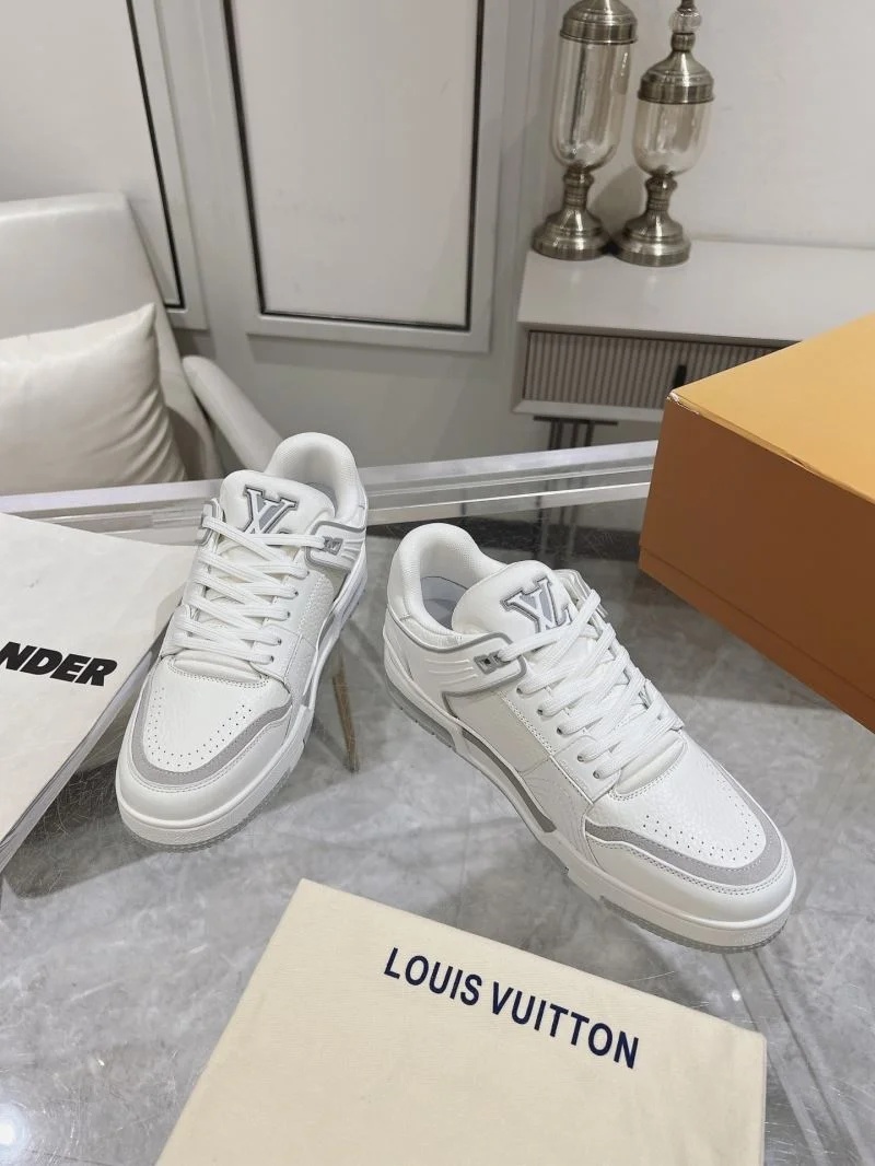 Louis Vuitton Trainer Sneaker Unique 31671
