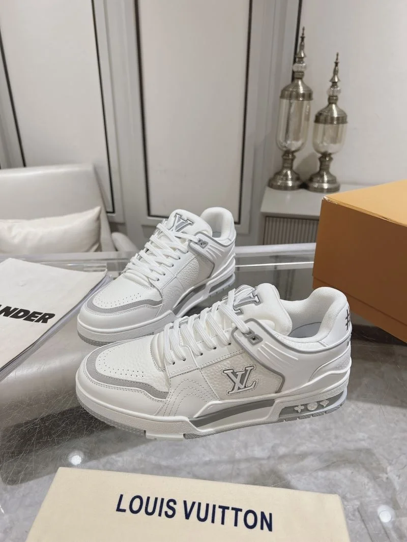 Louis Vuitton Trainer Sneaker Unique 31671