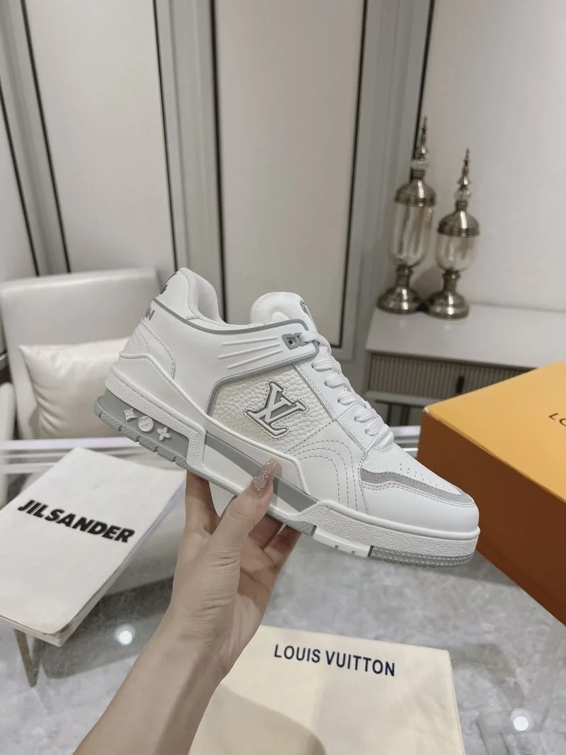 Louis Vuitton Trainer Sneaker Unique 31671