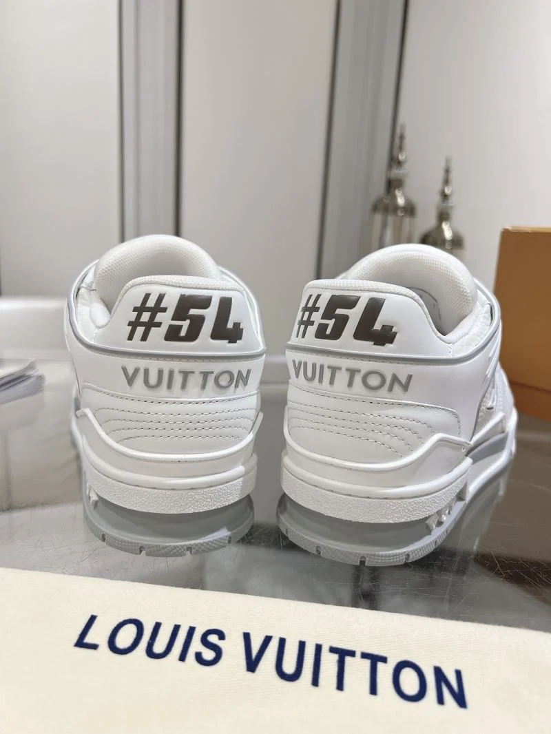 Louis Vuitton Trainer Sneaker Unique 31671