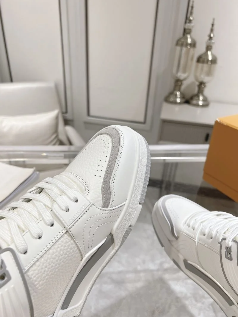 Louis Vuitton Trainer Sneaker Unique 31671